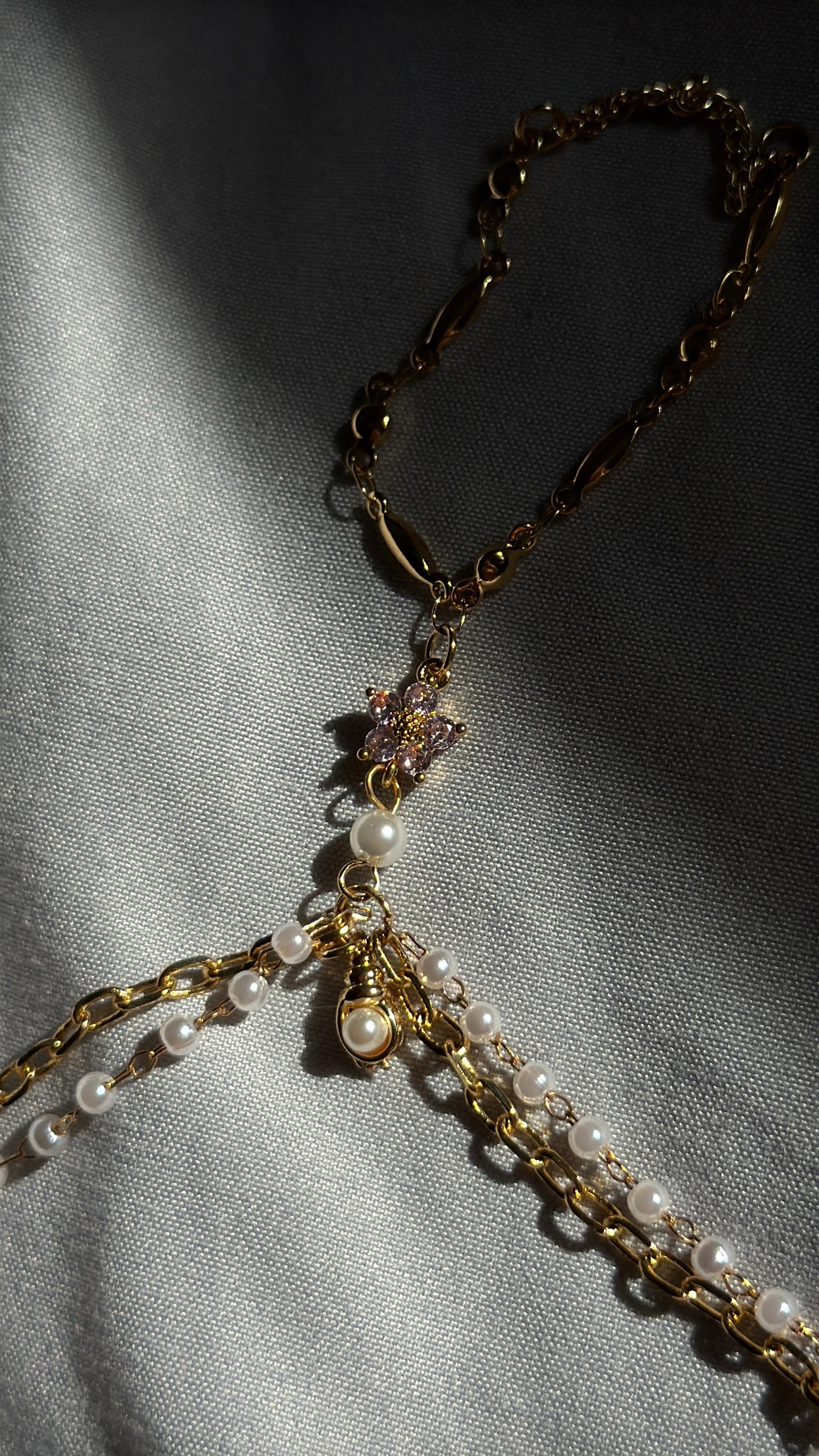 Hibisca Hand Chain